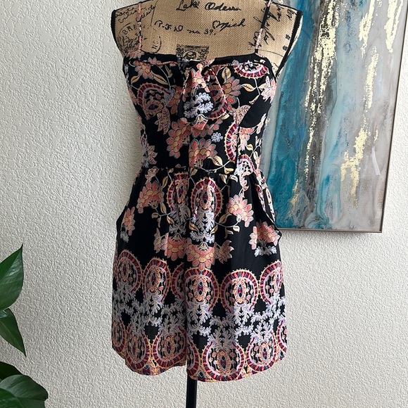 NWOT About A Girl Romper Women LG Black Padded Floral Sweetheart Neckline Preppy - Picture 1 of 8